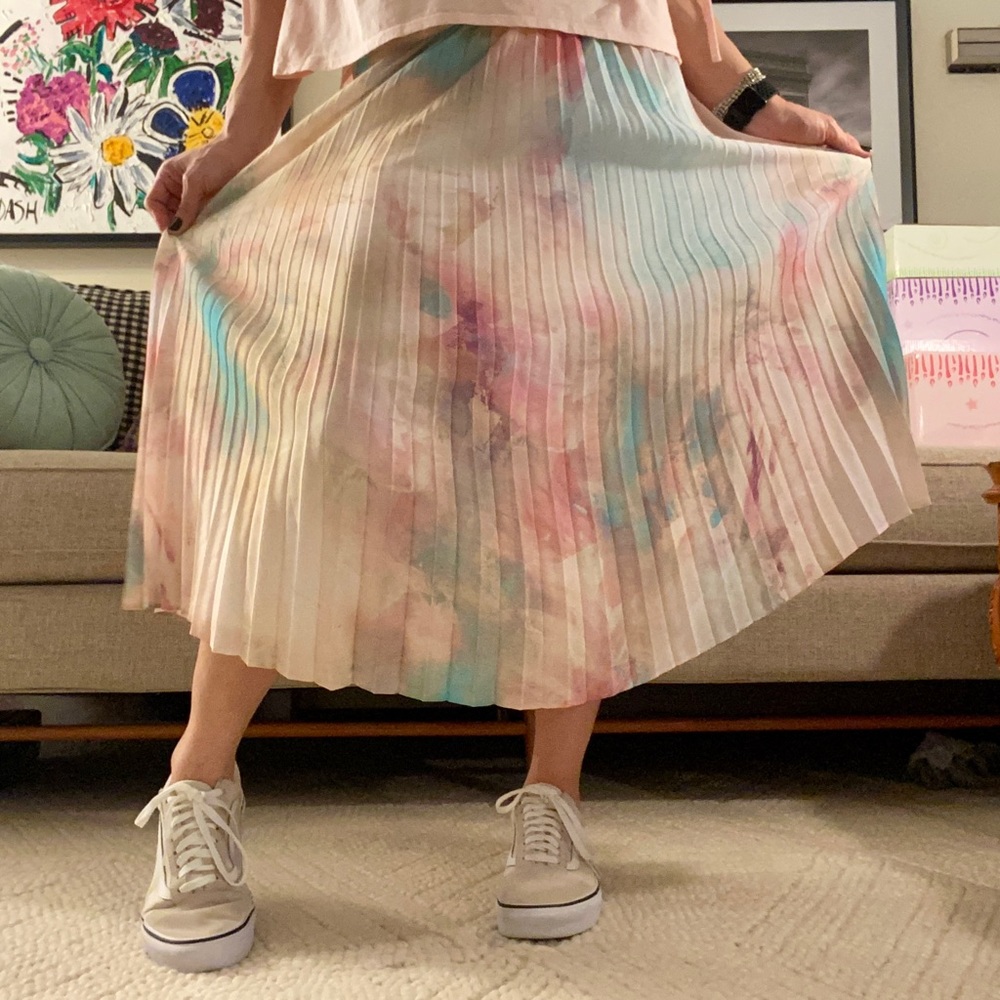 worthington pastel marble pleated midi / size xl